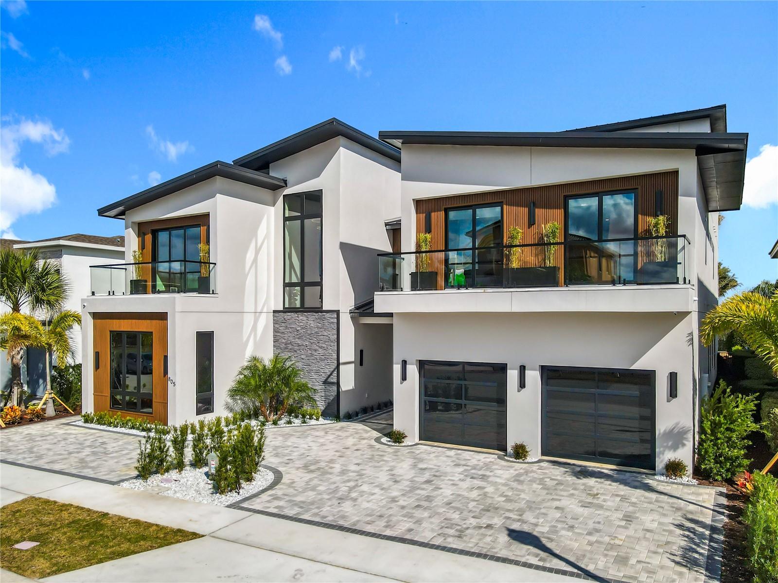 805 GOLDEN BEAR DRIVE