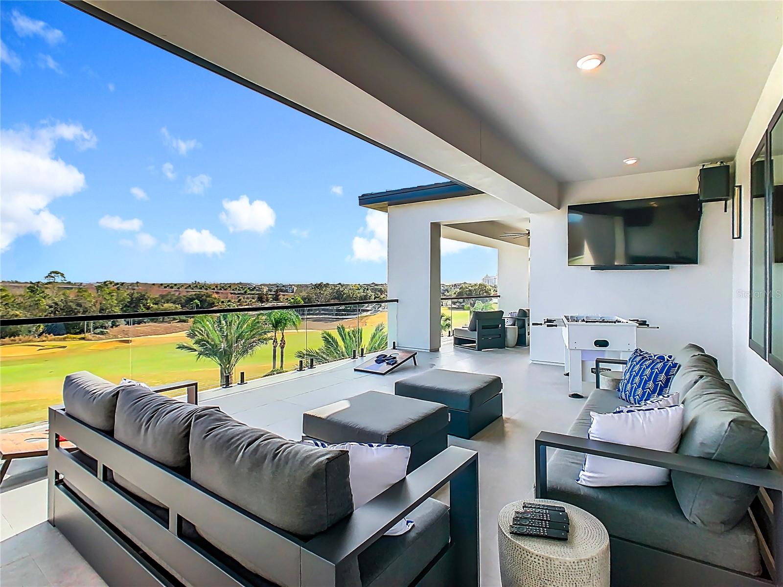 REUNION WEST VLGS NORTH - Residential