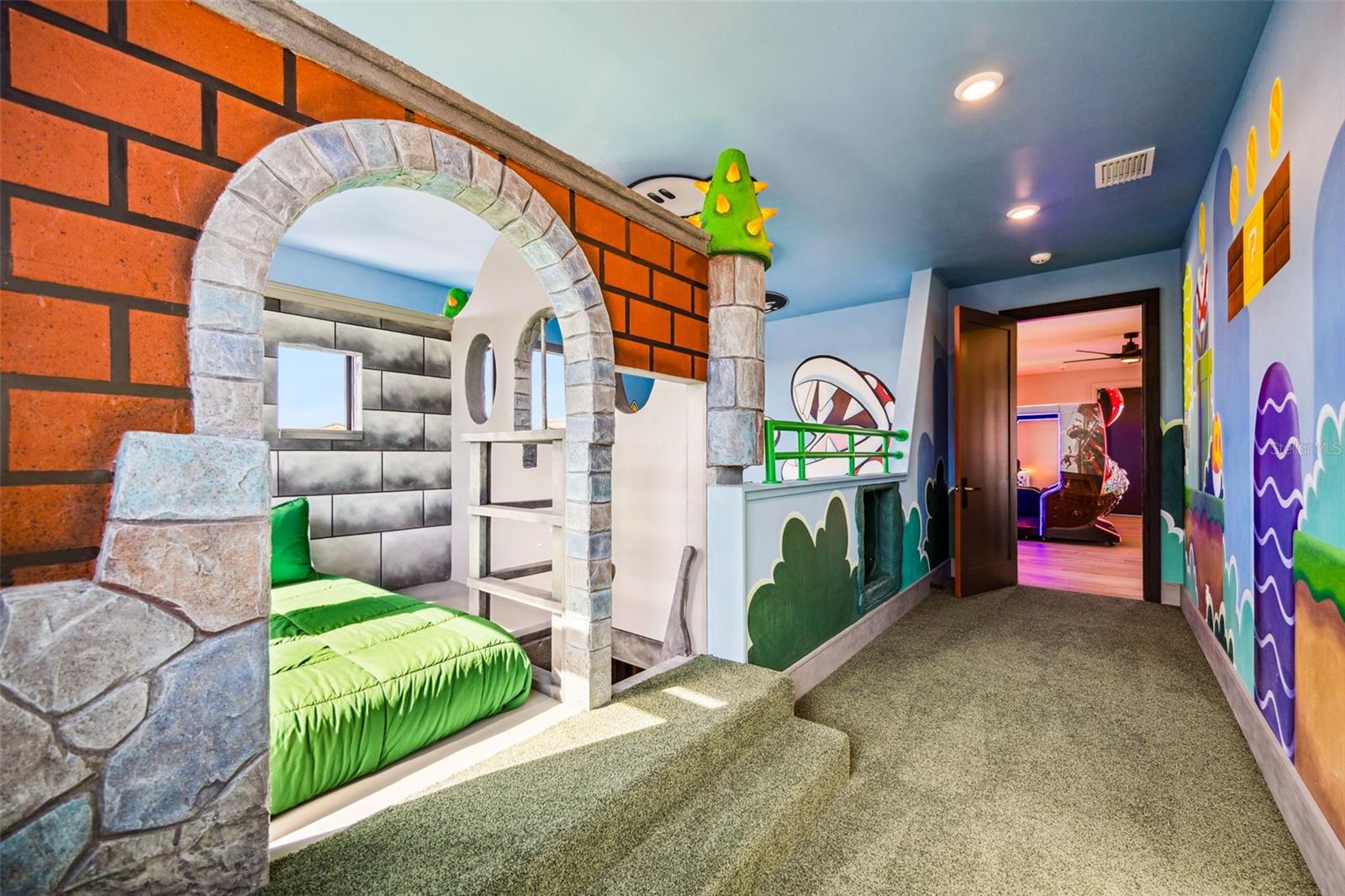 REUNION WEST VLGS NORTH - Residential