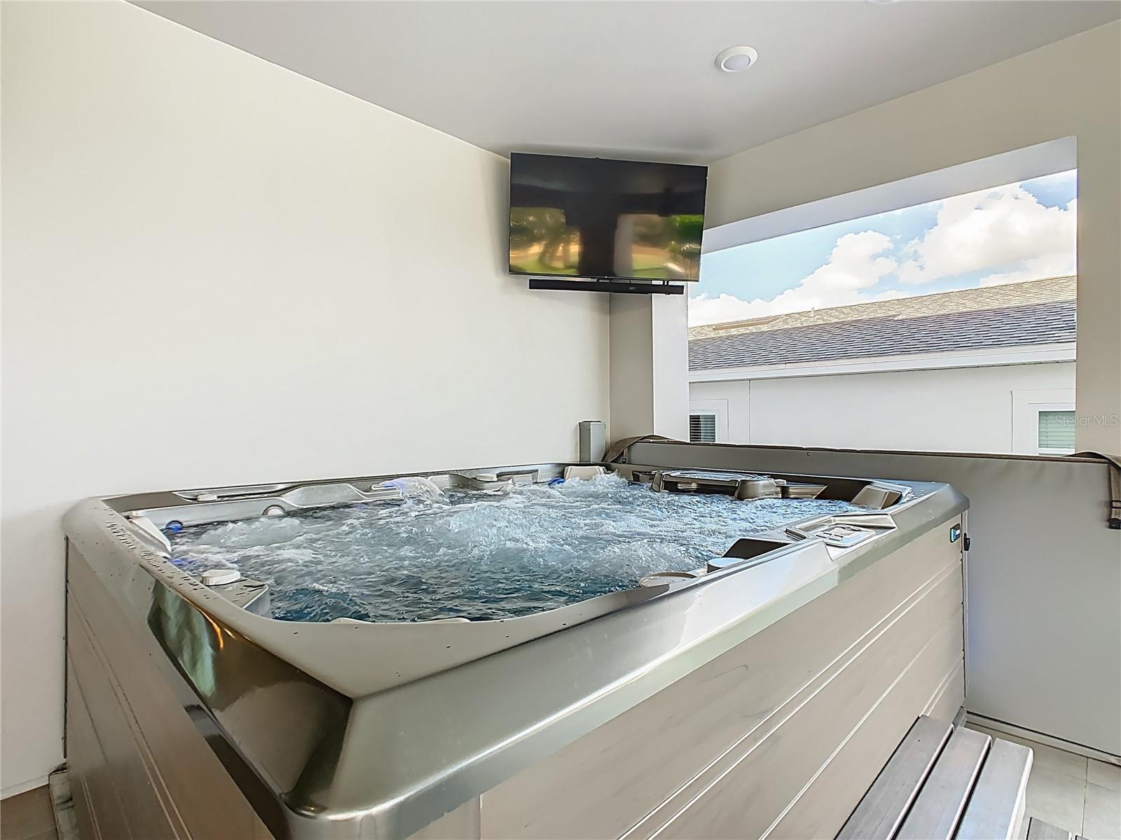 REUNION WEST VLGS NORTH - Residential