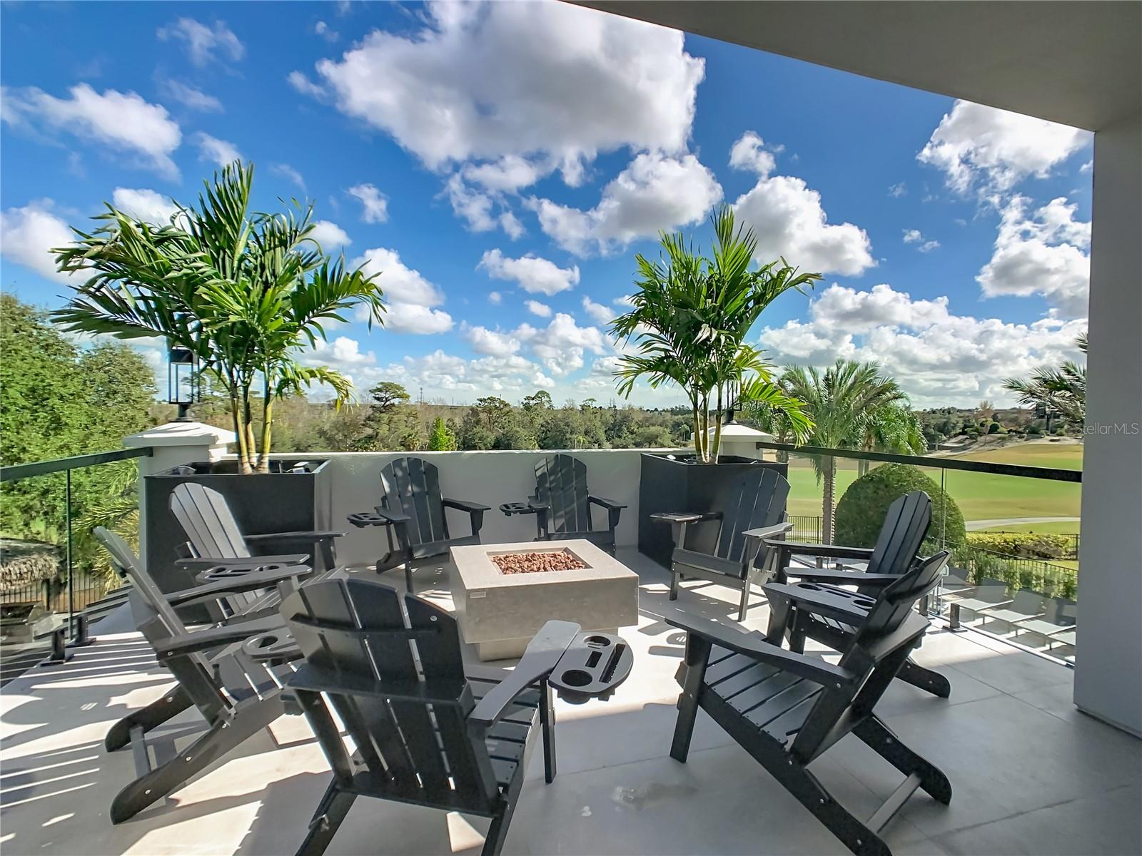 REUNION WEST VLGS NORTH - Residential