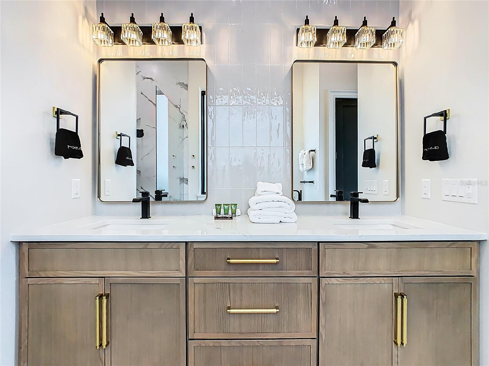 REUNION WEST VLGS NORTH - Residential