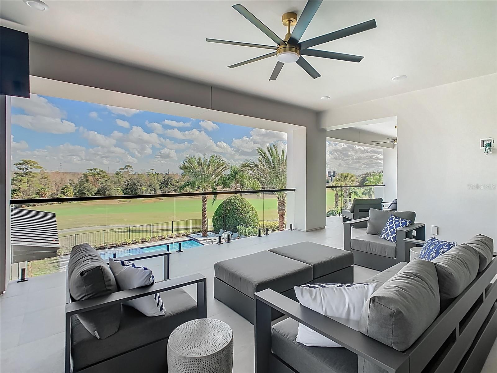 REUNION WEST VLGS NORTH - Residential