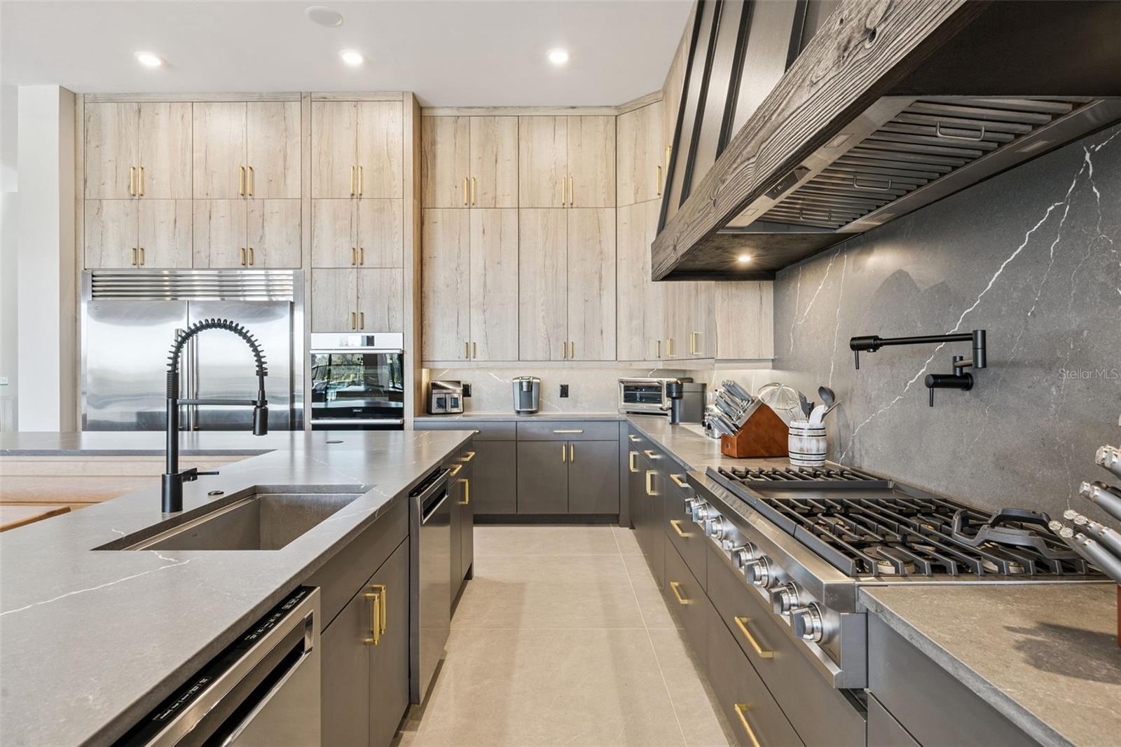 REUNION WEST VLGS NORTH - Residential