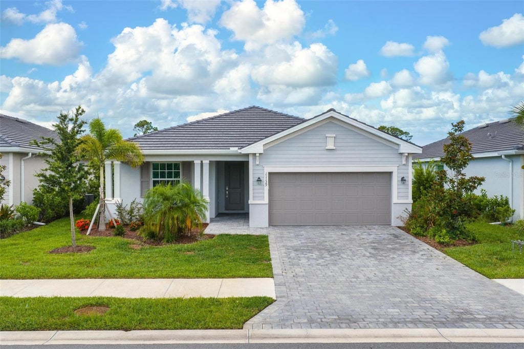 Photo of 11129 Pinot Drive, Venice, FL 34293 (MLS # N6145048)