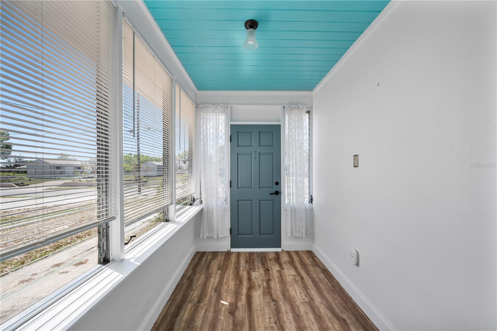 ARIANA HILLS - Residential