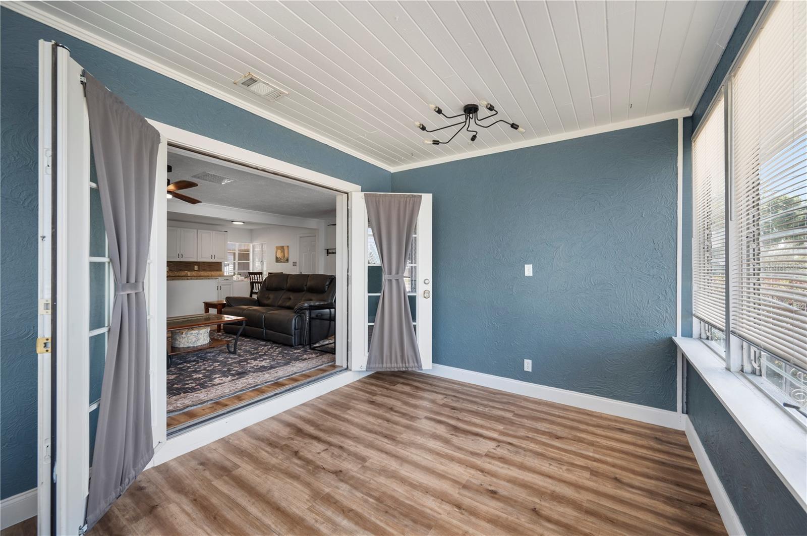 ARIANA HILLS - Residential