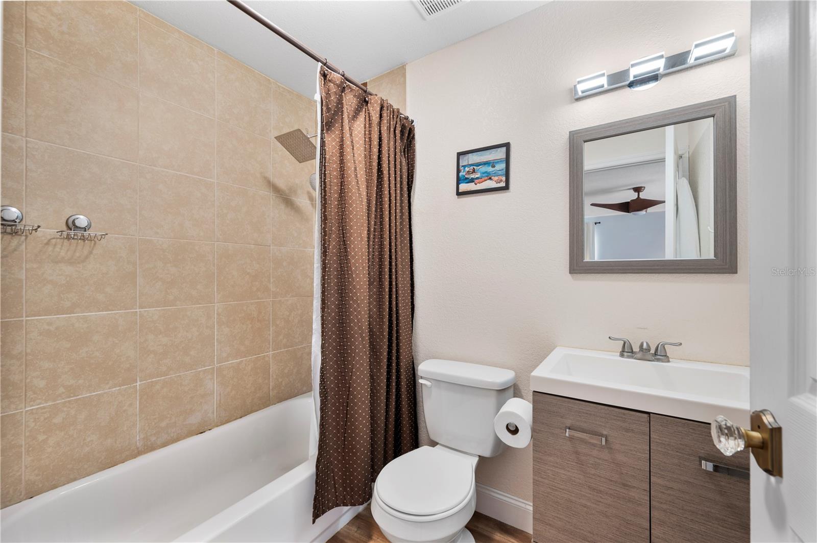 ARIANA HILLS - Residential