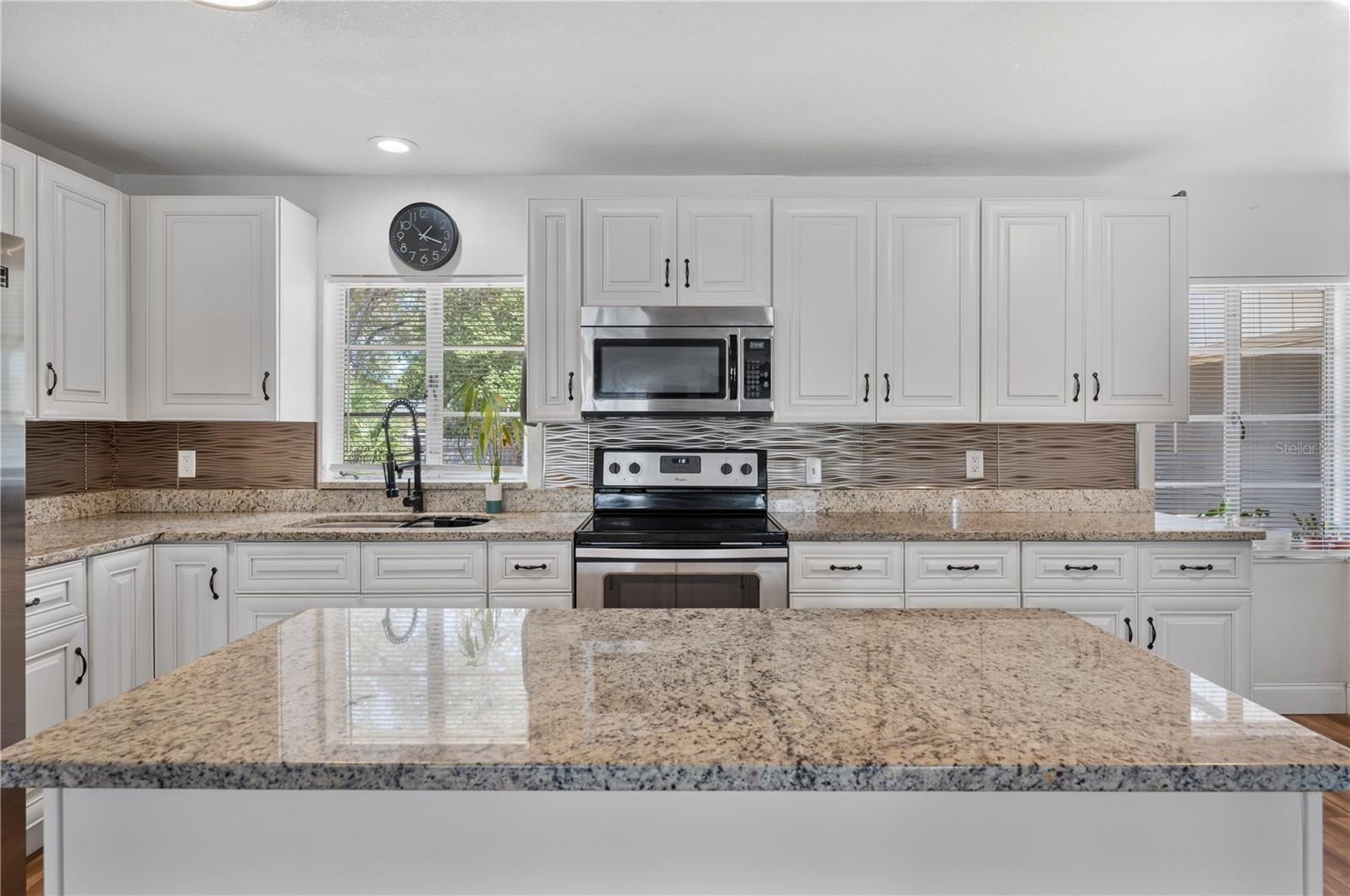 ARIANA HILLS - Residential