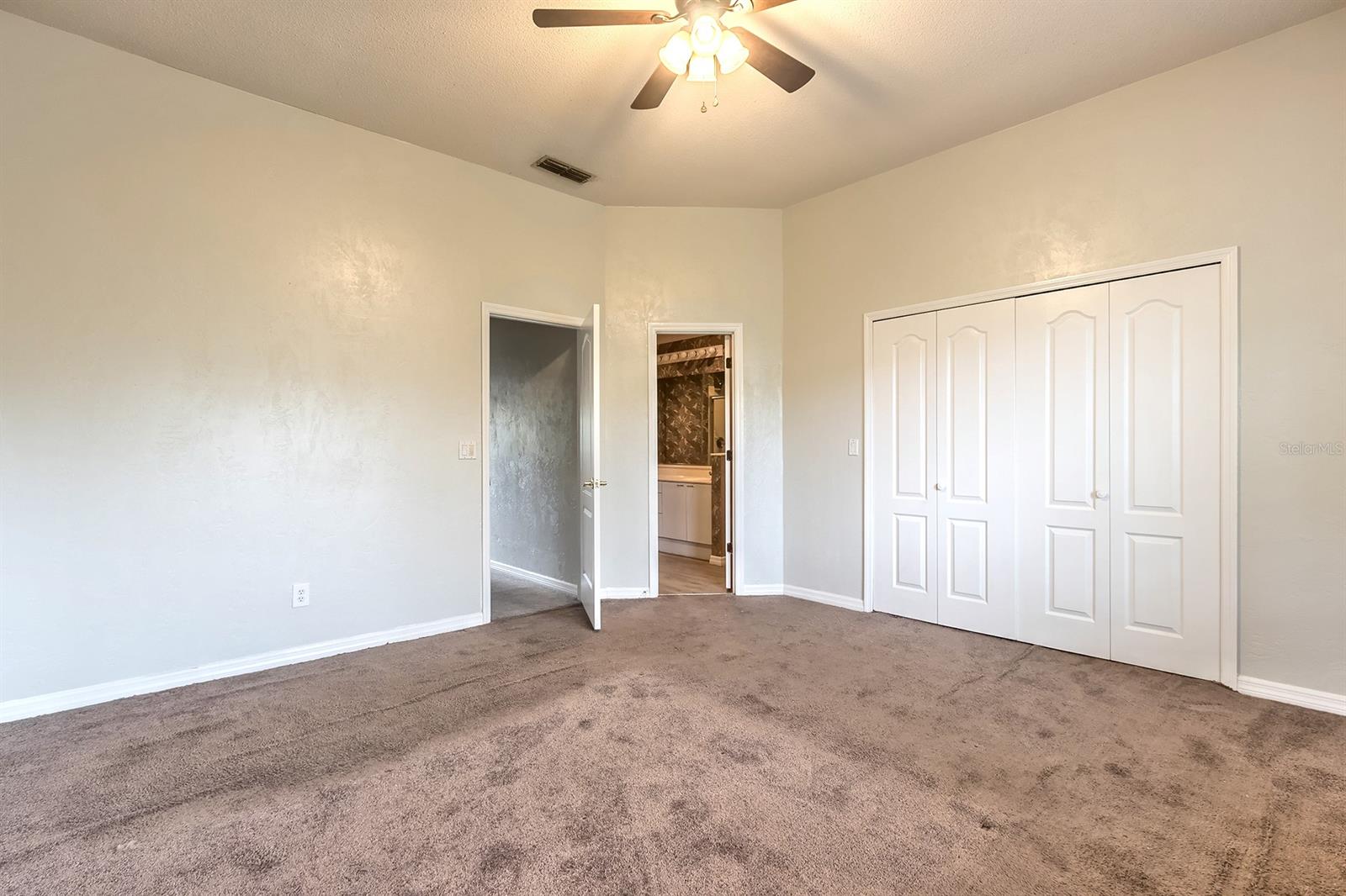 Sunset Pines Twnhms - Residential