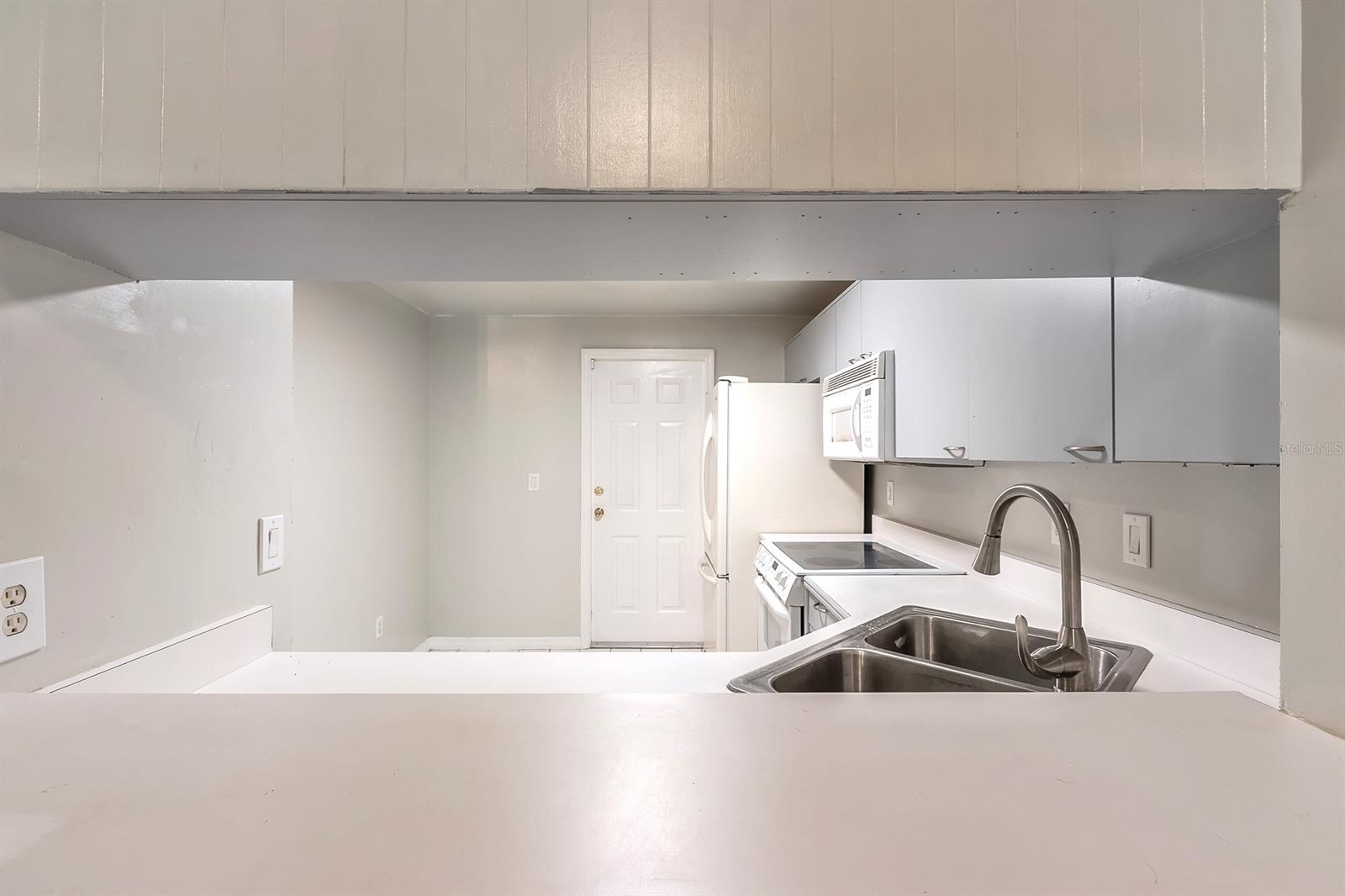 Sunset Pines Twnhms - Residential