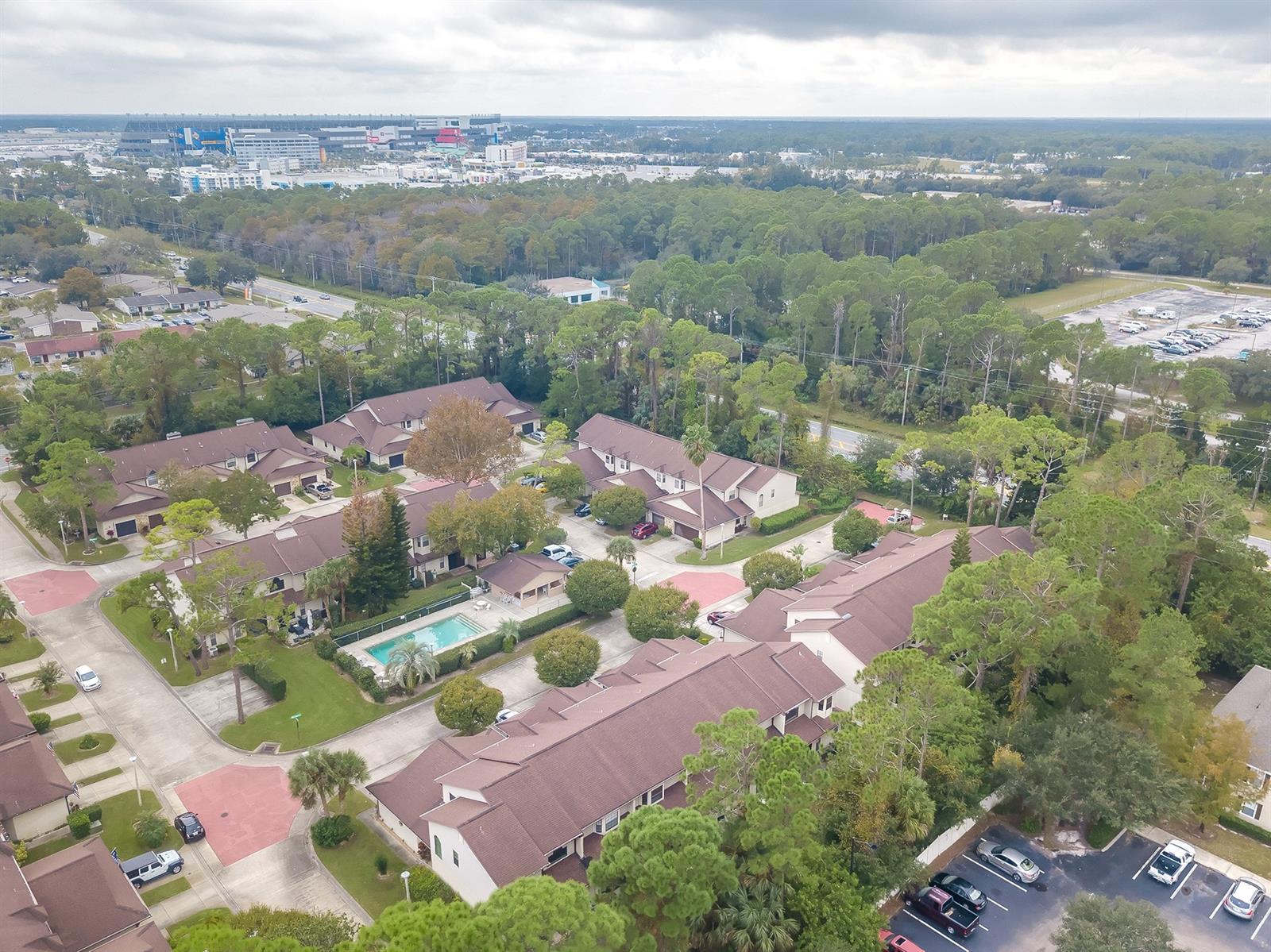 Sunset Pines Twnhms - Residential