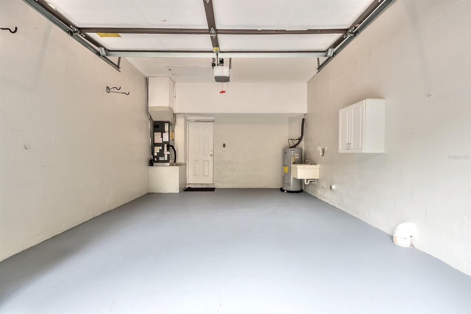 Sunset Pines Twnhms - Residential