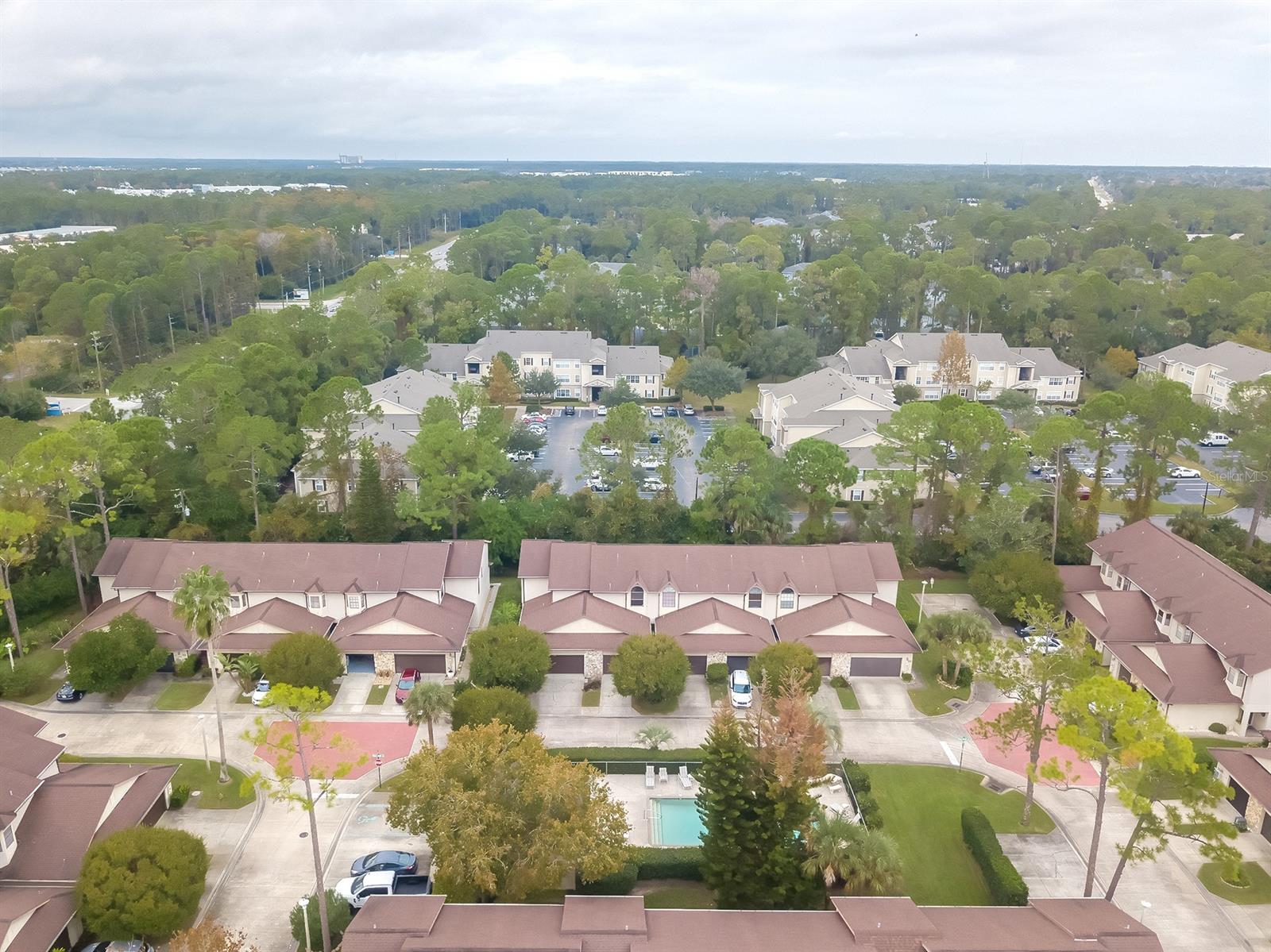 Sunset Pines Twnhms - Residential