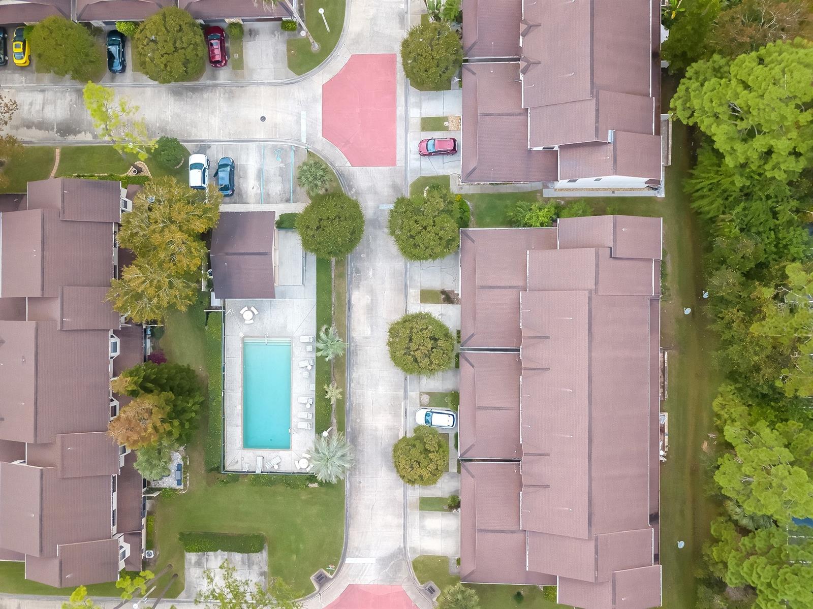 Sunset Pines Twnhms - Residential