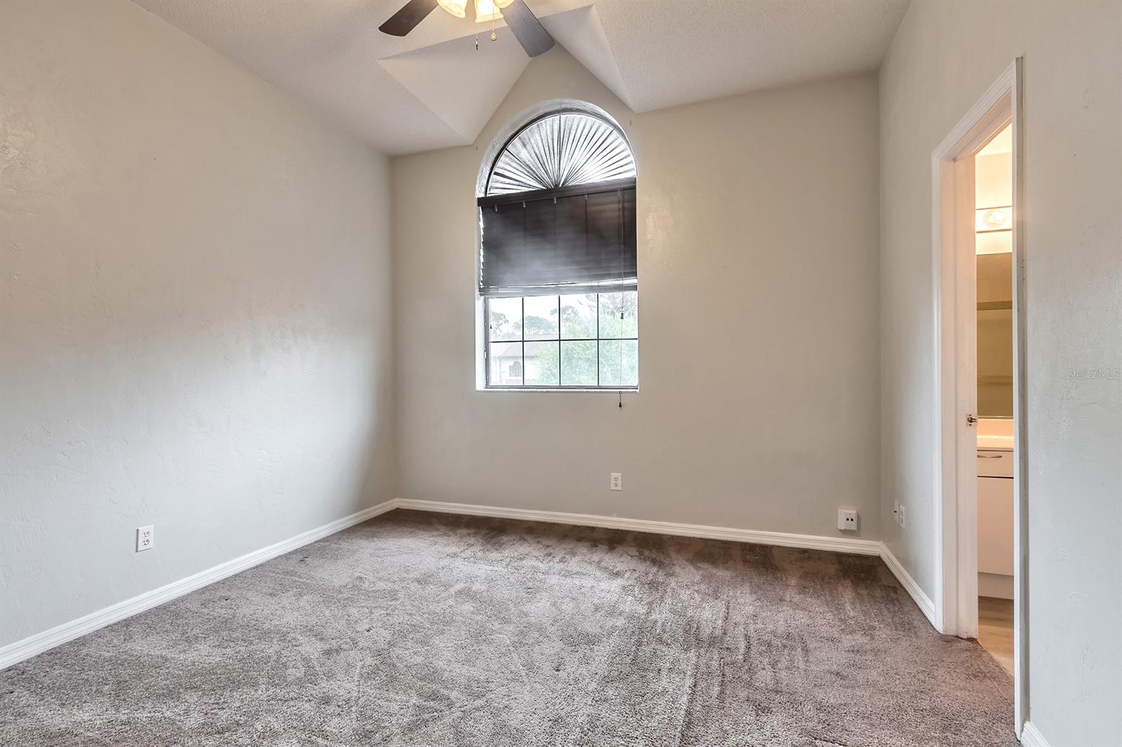 Sunset Pines Twnhms - Residential