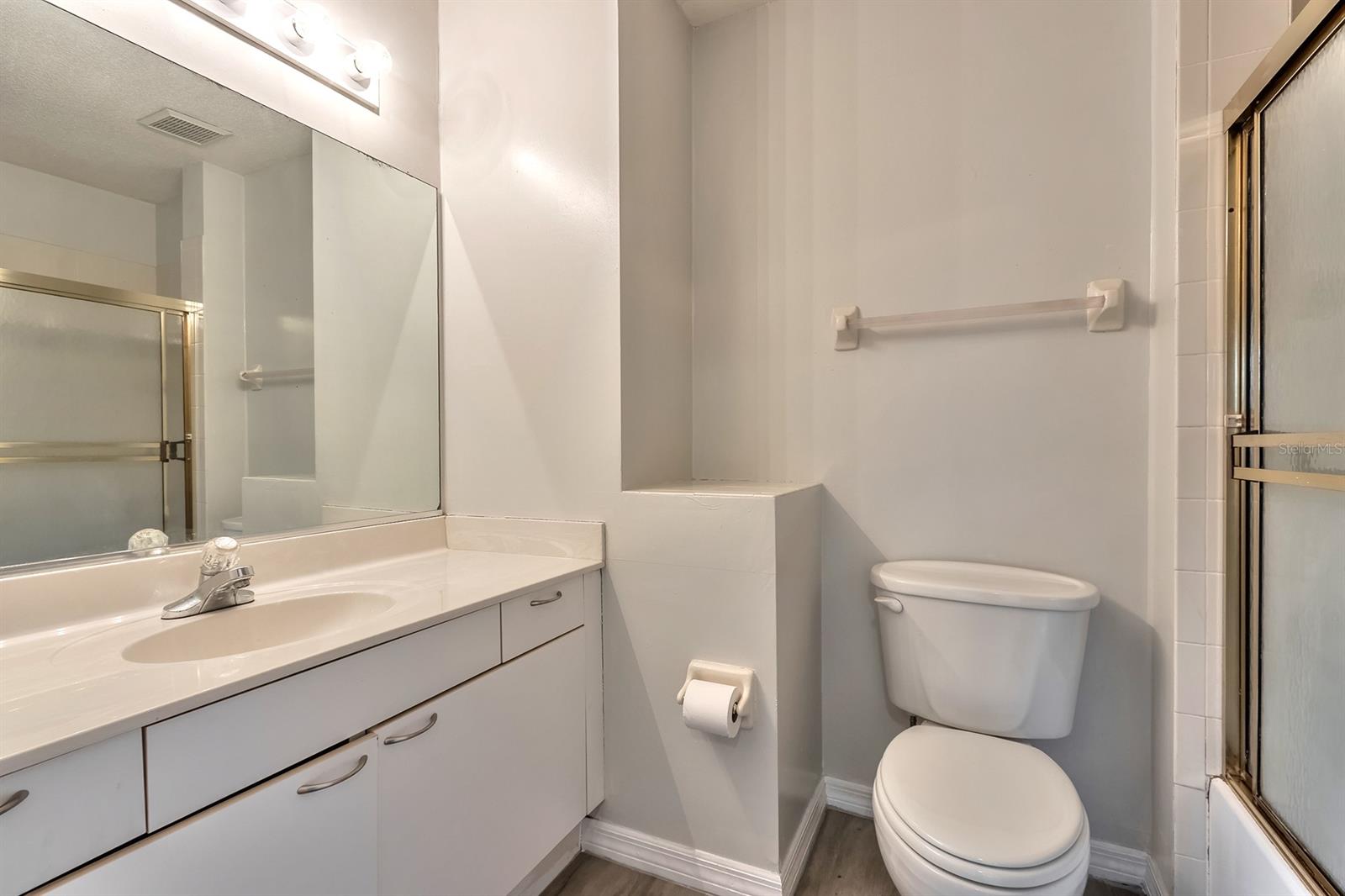 Sunset Pines Twnhms - Residential