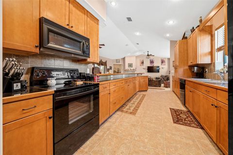 Tiny photo for 2050 NW 18th Street, Crystal River, FL 34428 (MLS # OM721353)