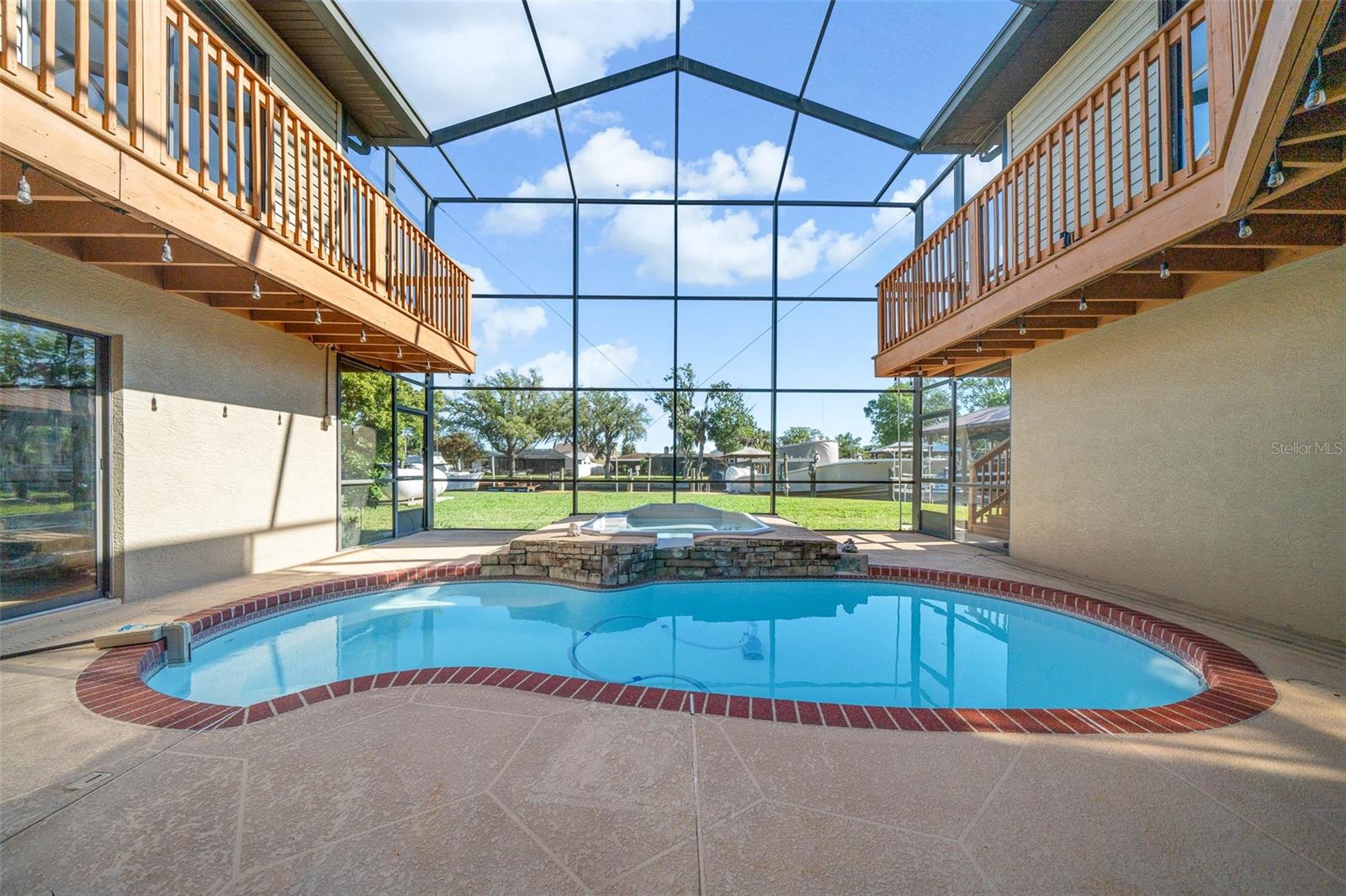 WOODLAND ESTATES - Residential