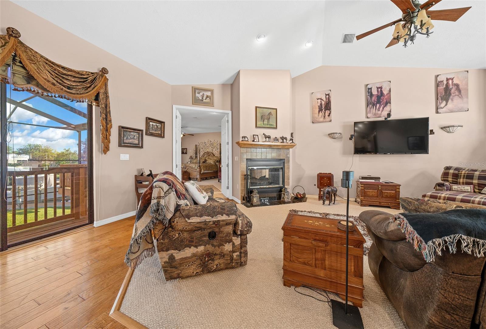 WOODLAND ESTATES - Residential