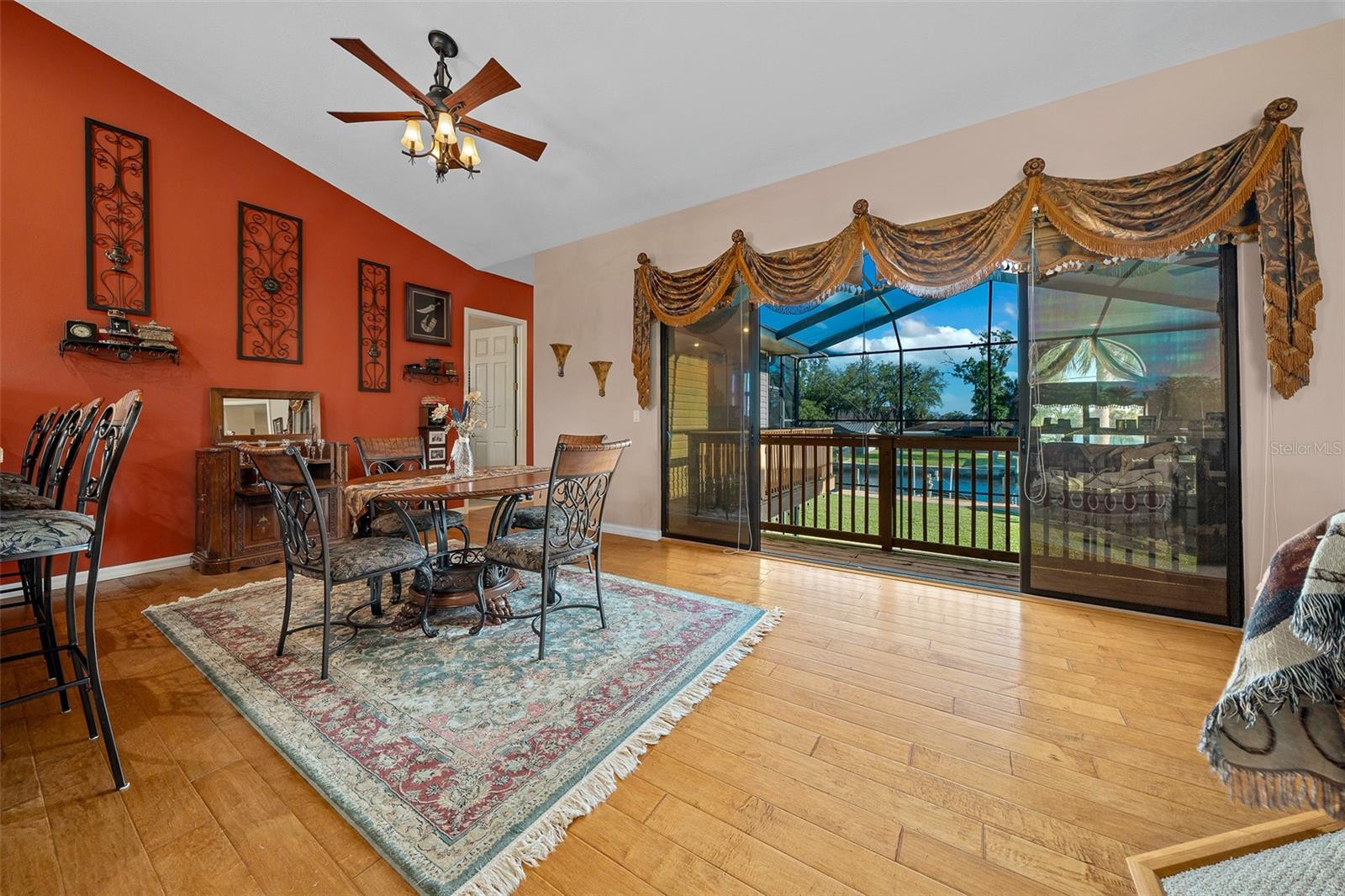 WOODLAND ESTATES - Residential