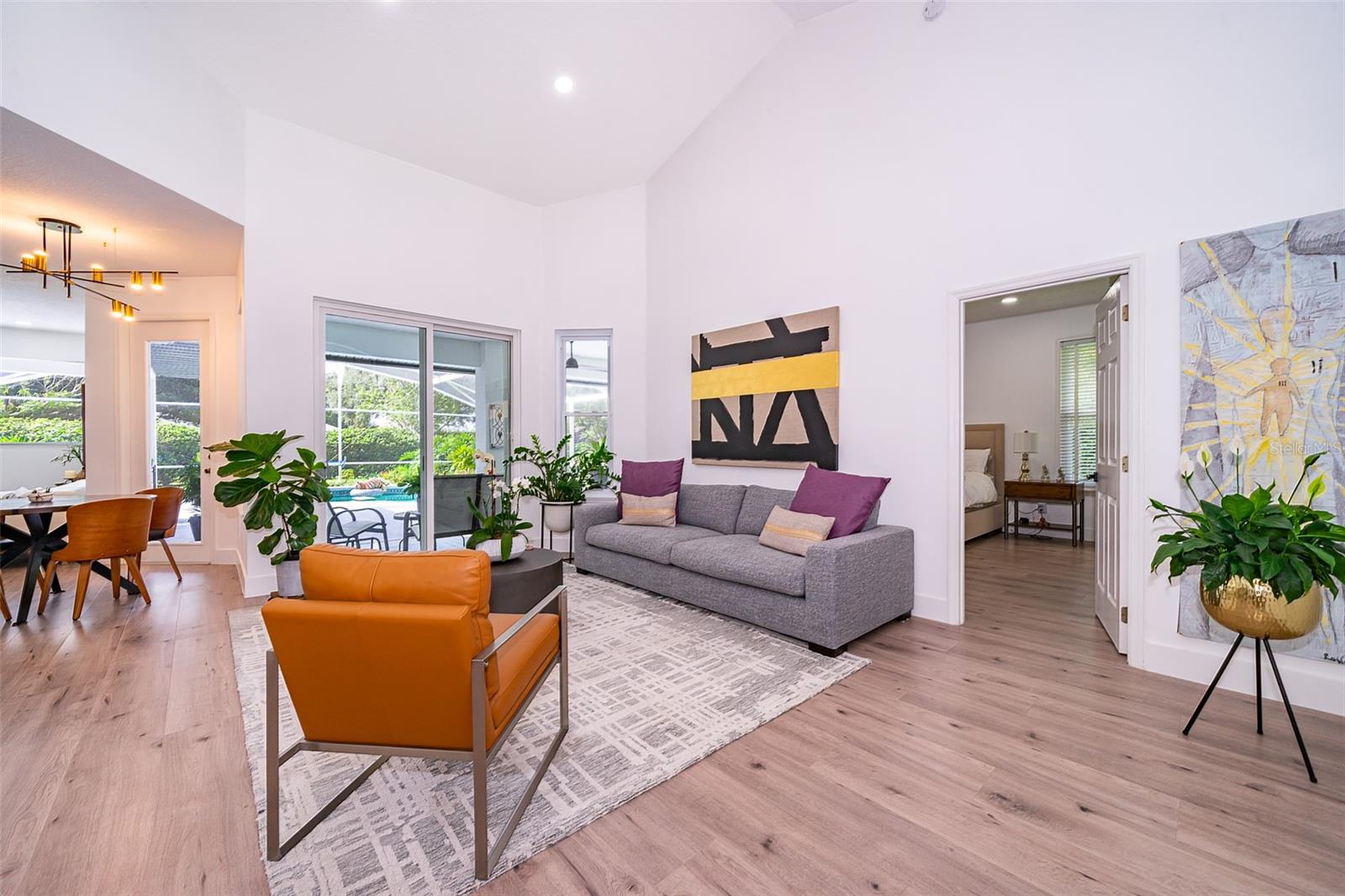 SUNSET LAKES - Residential