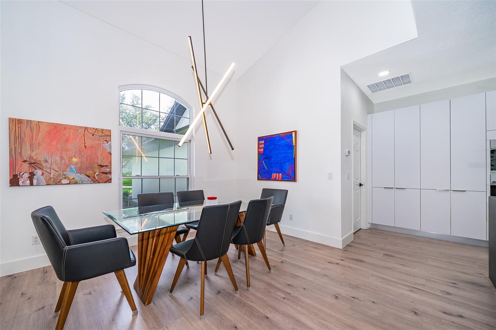 SUNSET LAKES - Residential