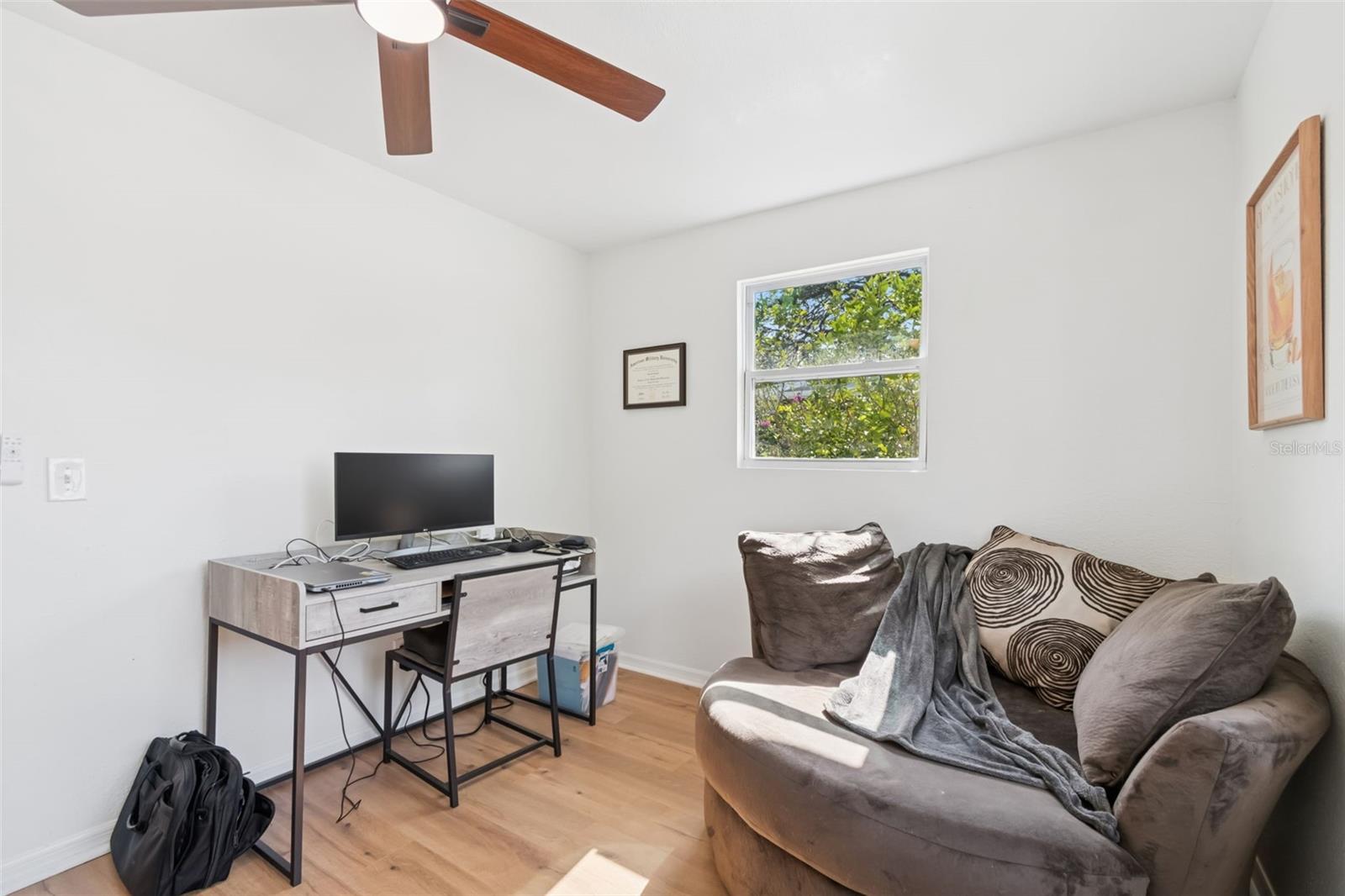 MEADOW LAWN 11TH ADD - Residential