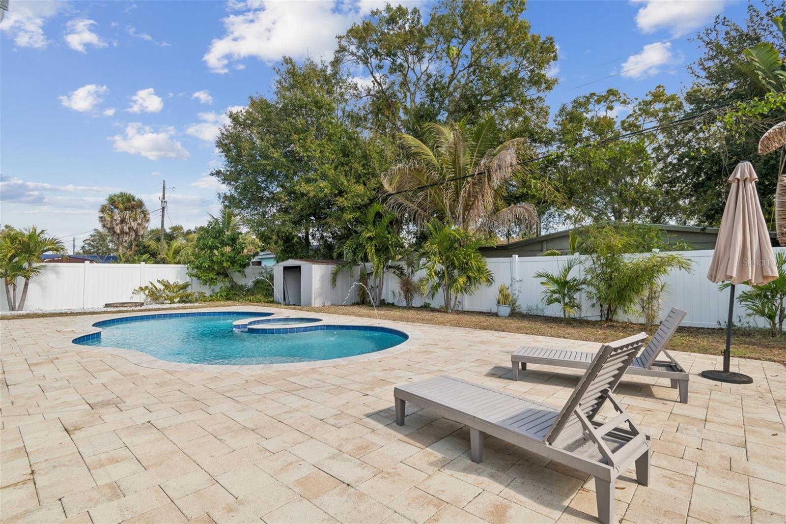 MEADOW LAWN 11TH ADD - Residential