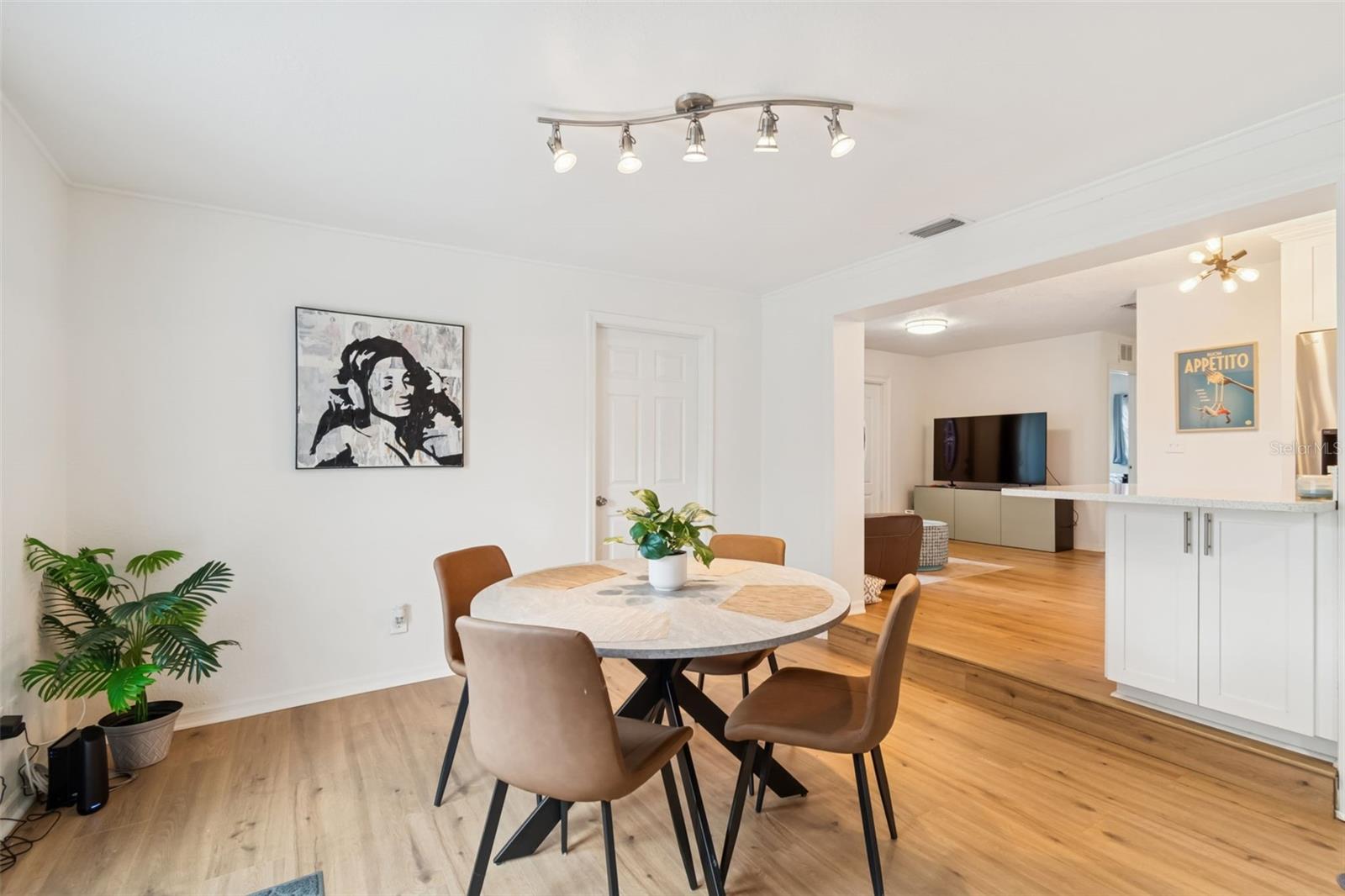 MEADOW LAWN 11TH ADD - Residential