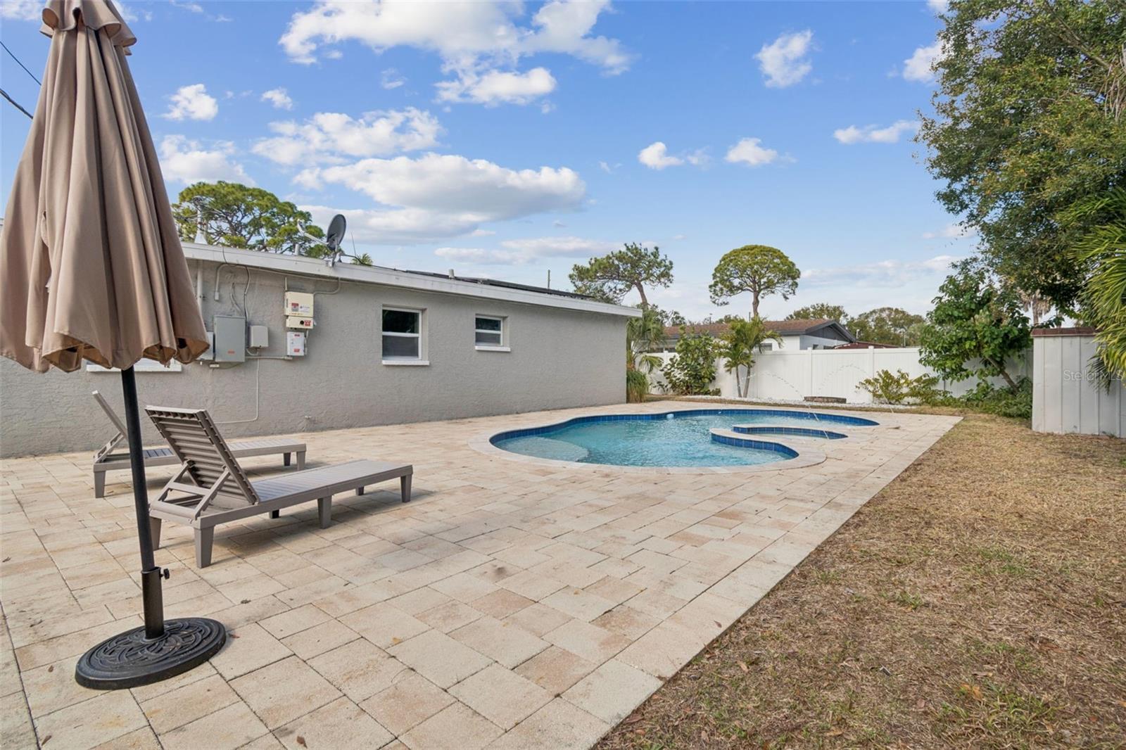 MEADOW LAWN 11TH ADD - Residential