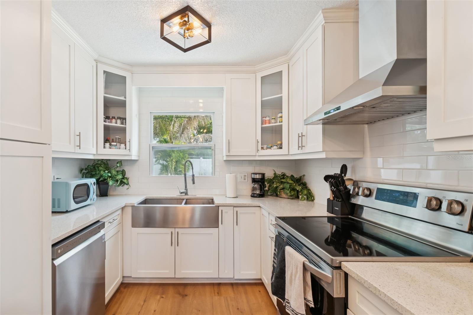 MEADOW LAWN 11TH ADD - Residential