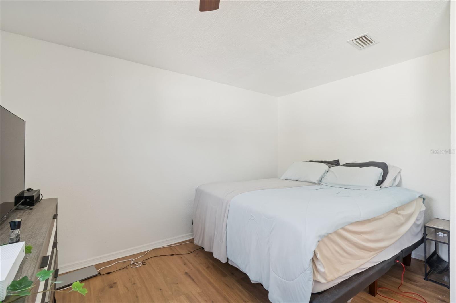 MEADOW LAWN 11TH ADD - Residential