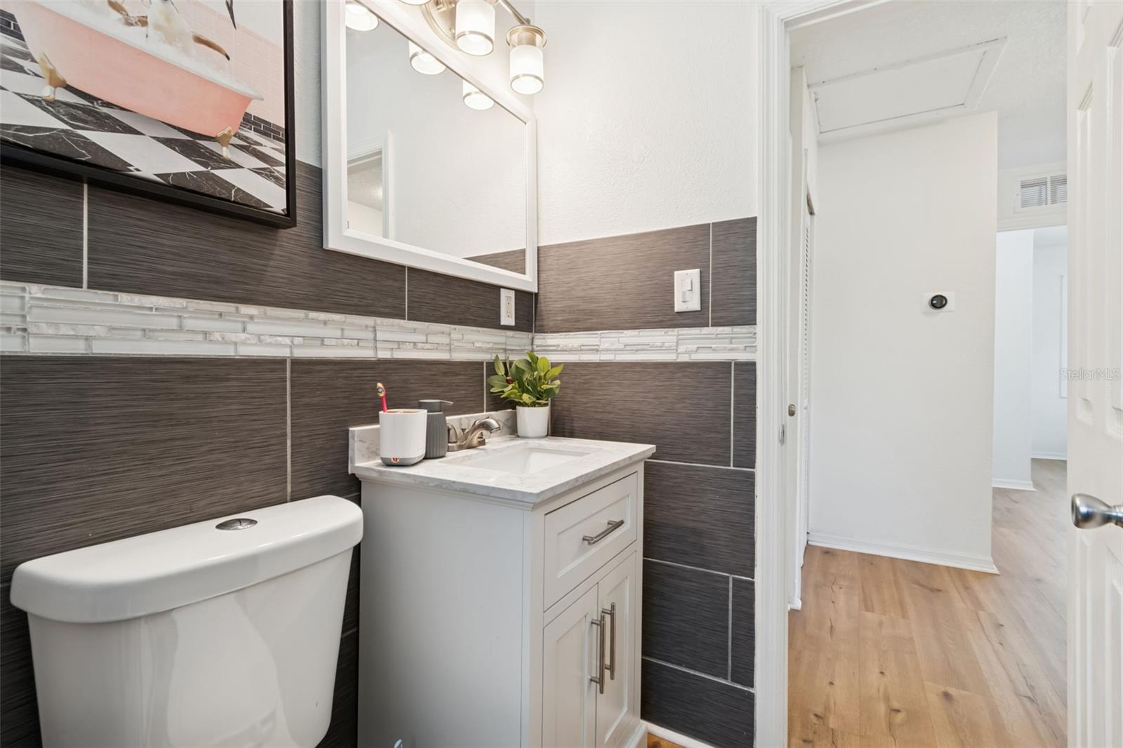 MEADOW LAWN 11TH ADD - Residential