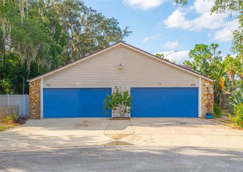 Photo of 933 Robinhood Court, Maitland, FL 32751 (MLS # O6355207)