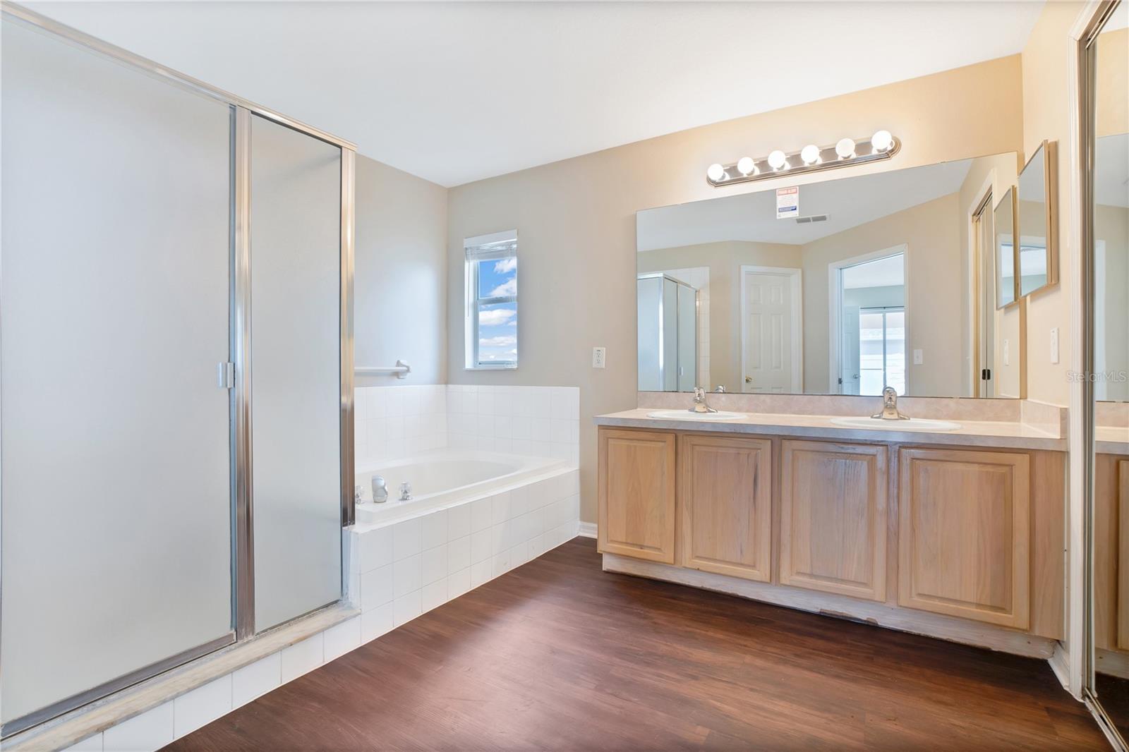 MAGNOLIA OAKS RIDGE - Residential