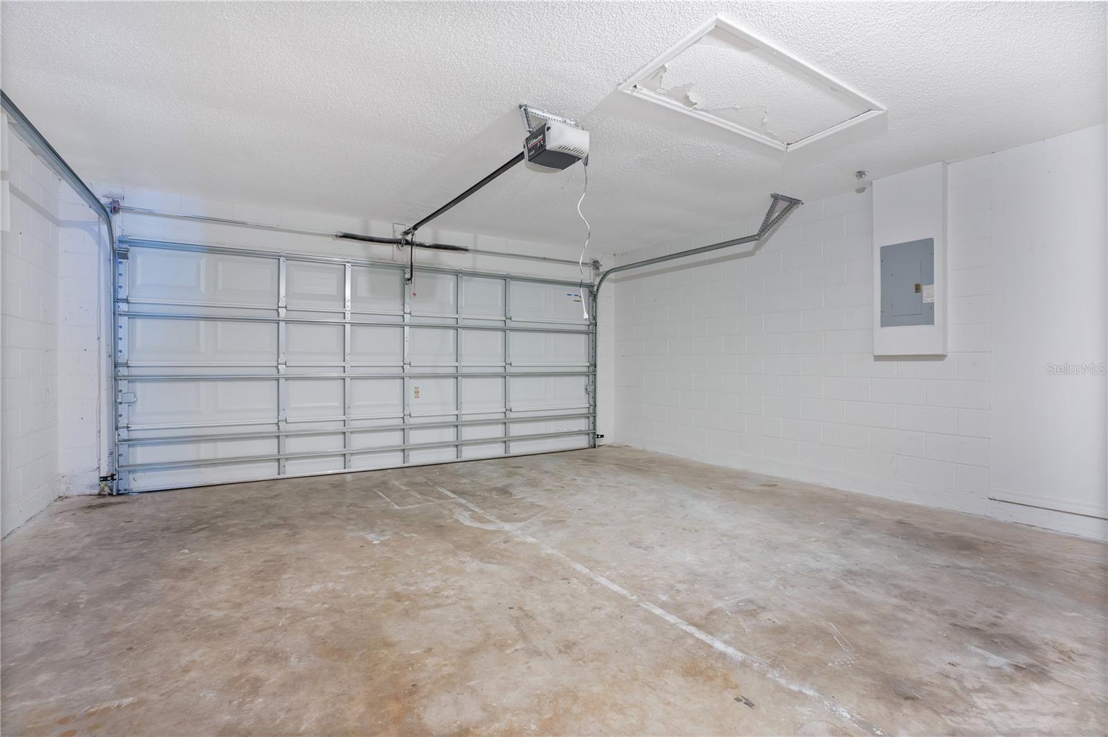 MAGNOLIA OAKS RIDGE - Residential