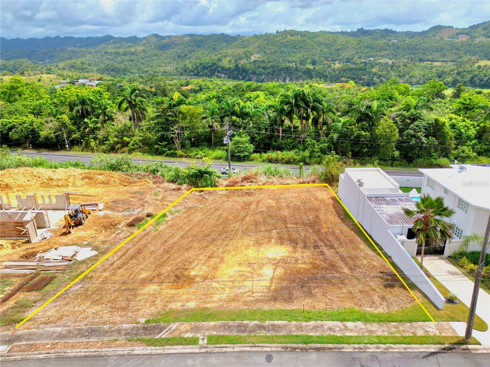 Unique opportunity to acquire this spacious lot in the beautiful Lomas de Manatuabon development in ManatÃ, P.R.
This development is located on Highway 149 toward the town of Ciales. The community is distinguished for its professional character, with beautiful homes and mansions.
You can enjoy the tranquility, the beauty of the countryside, and the security offered by this beautiful lot.
This is where you should build that residence you've always dreamed of.
-The lot has a surface area of 1,360.2914 sq m.
-It has easy access to water and electricity (no meters).
-HOA maintenance fee of $35 month.
Don't delay in securing this beautiful lot. It's what you and your family deserve.
Call now!