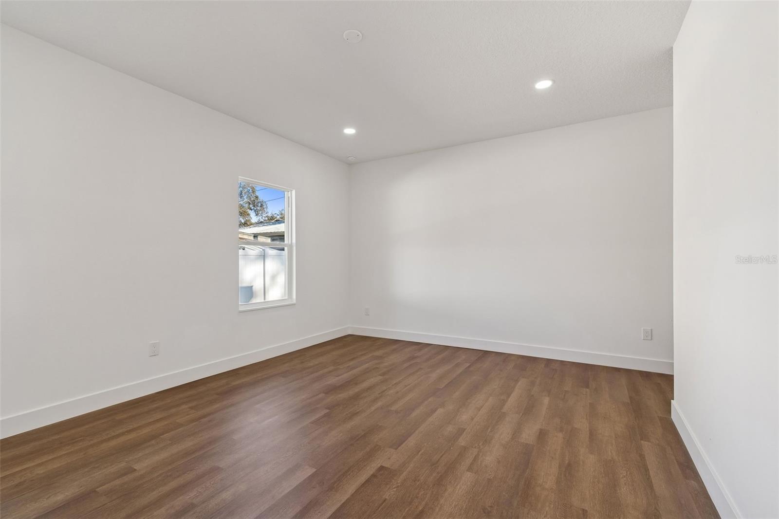 BAYNARD LEE JR 2 - Residential