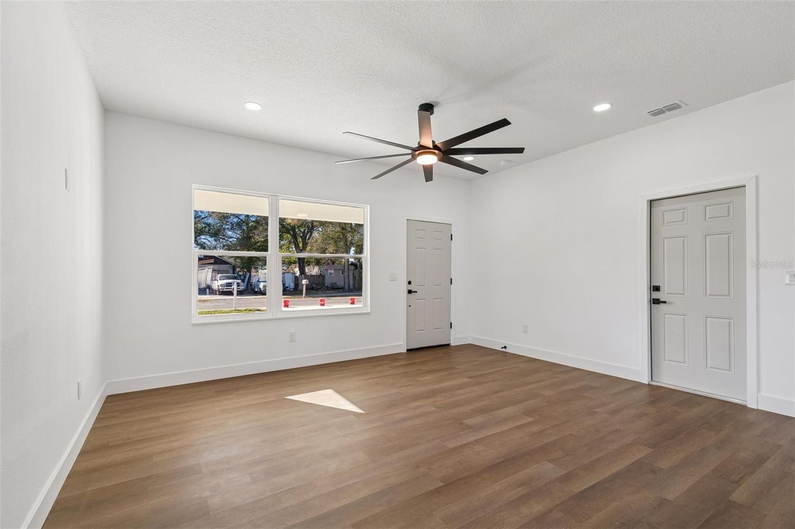 BAYNARD LEE JR 2 - Residential