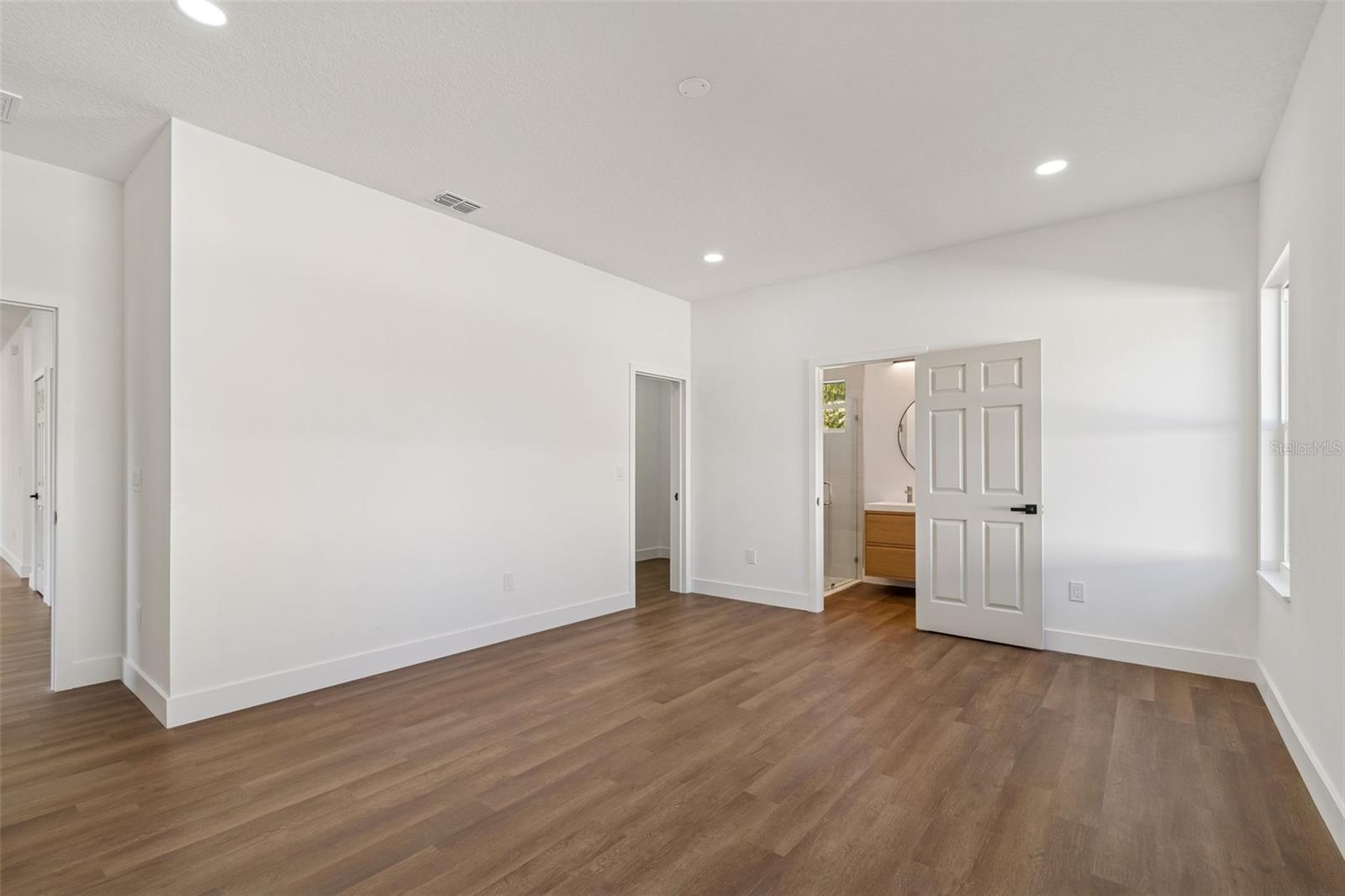 BAYNARD LEE JR 2 - Residential