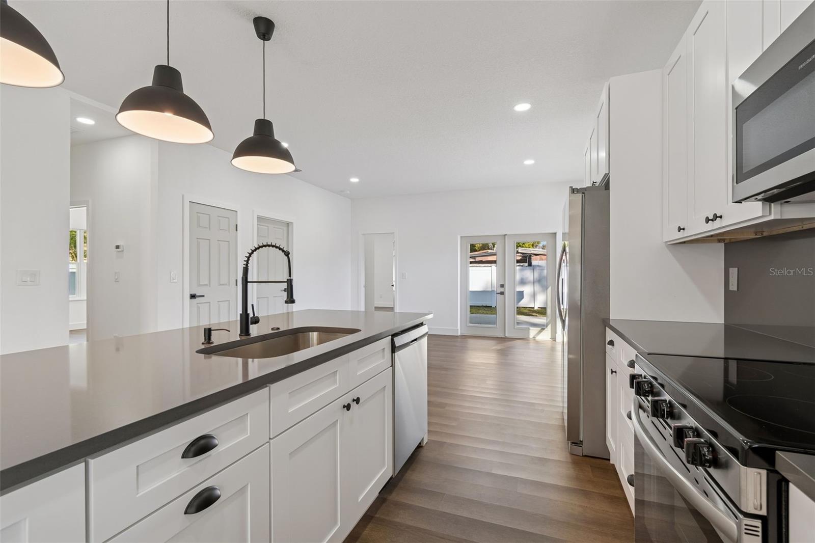 BAYNARD LEE JR 2 - Residential