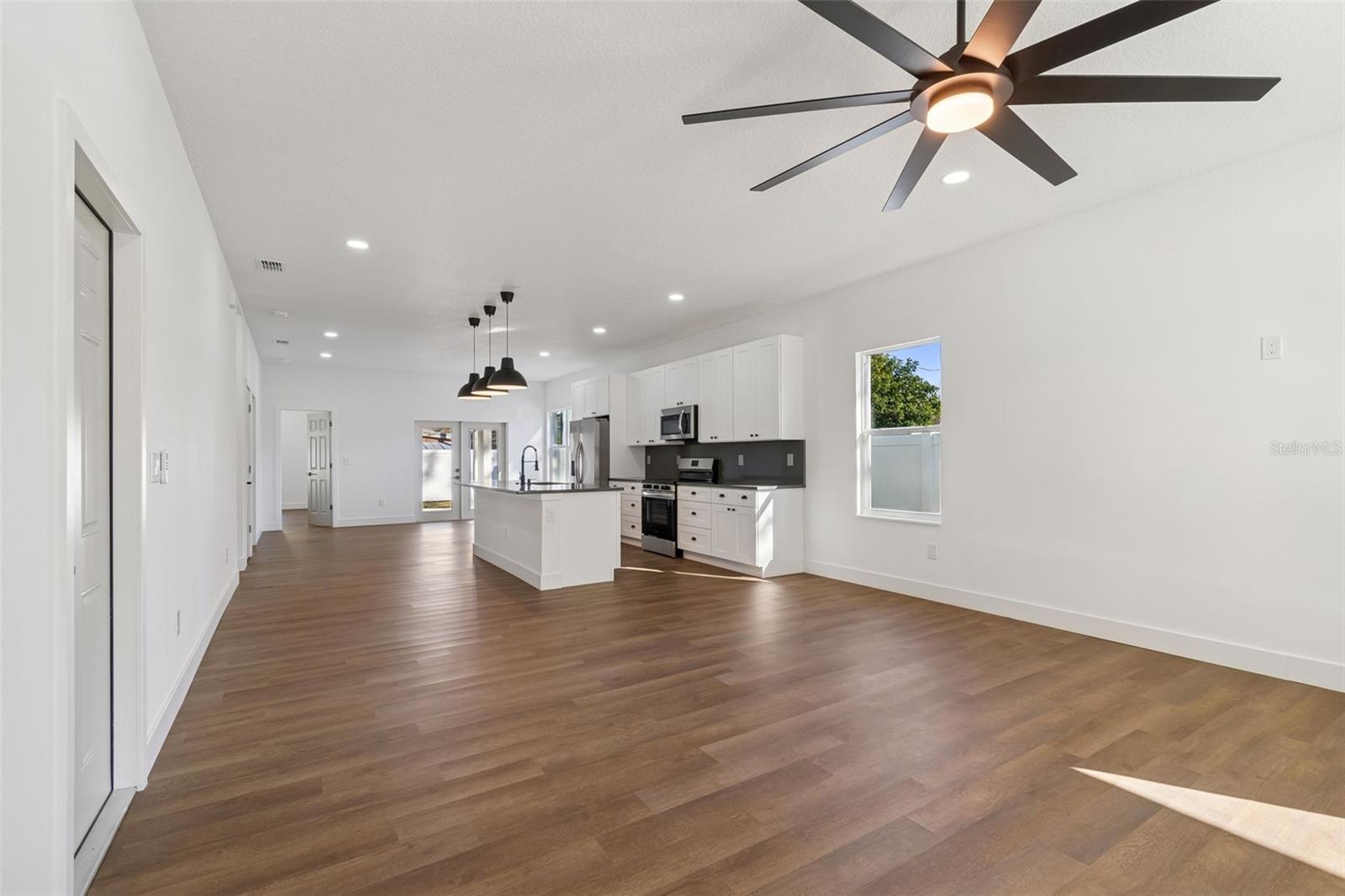 BAYNARD LEE JR 2 - Residential