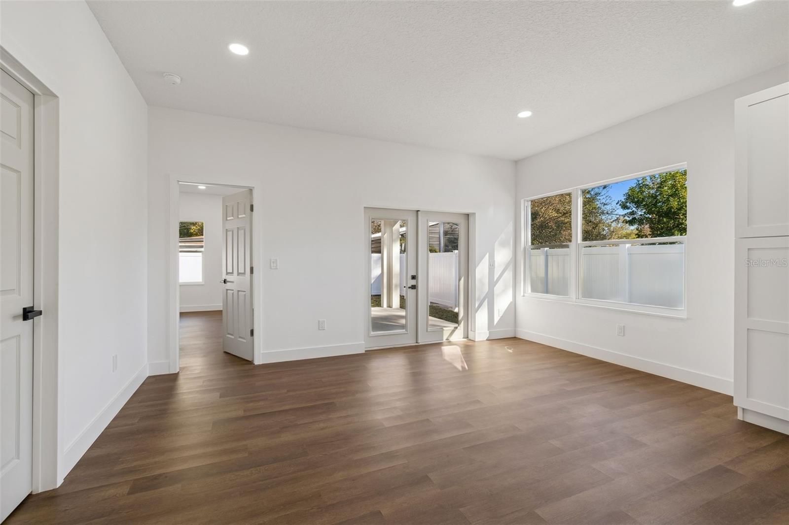 BAYNARD LEE JR 2 - Residential