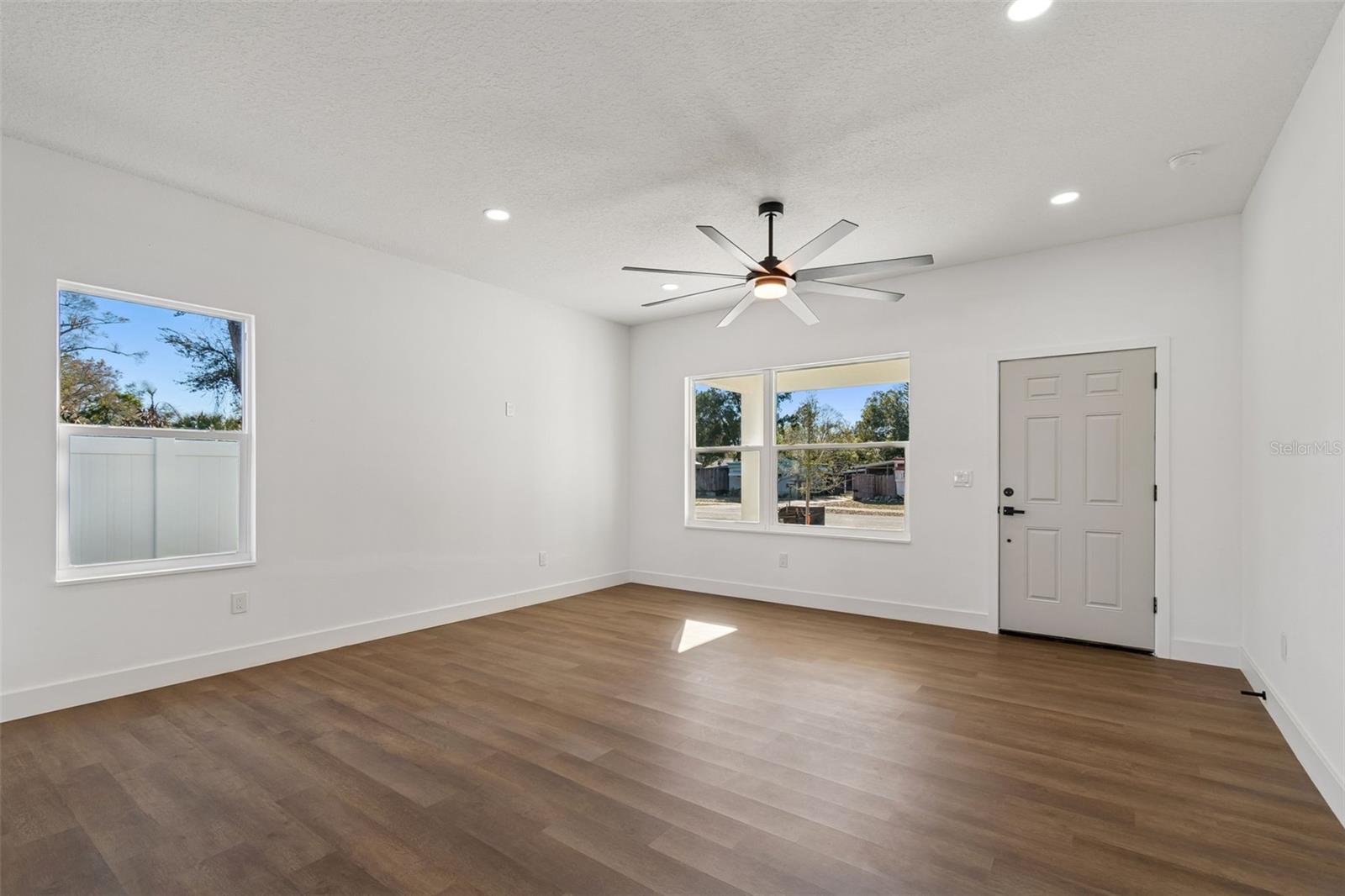 BAYNARD LEE JR 2 - Residential