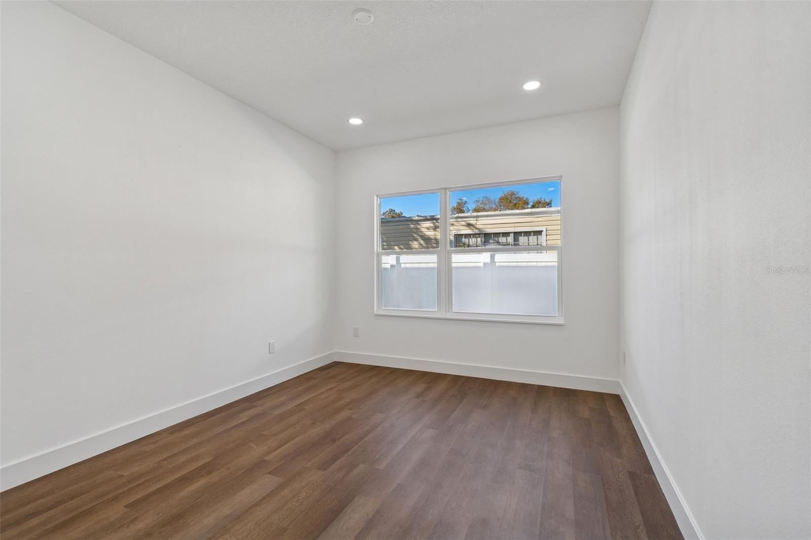 BAYNARD LEE JR 2 - Residential