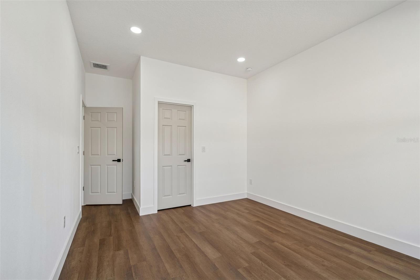 BAYNARD LEE JR 2 - Residential