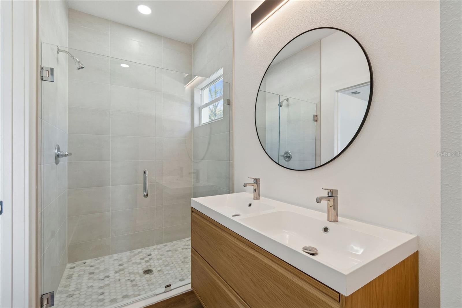 BAYNARD LEE JR 2 - Residential