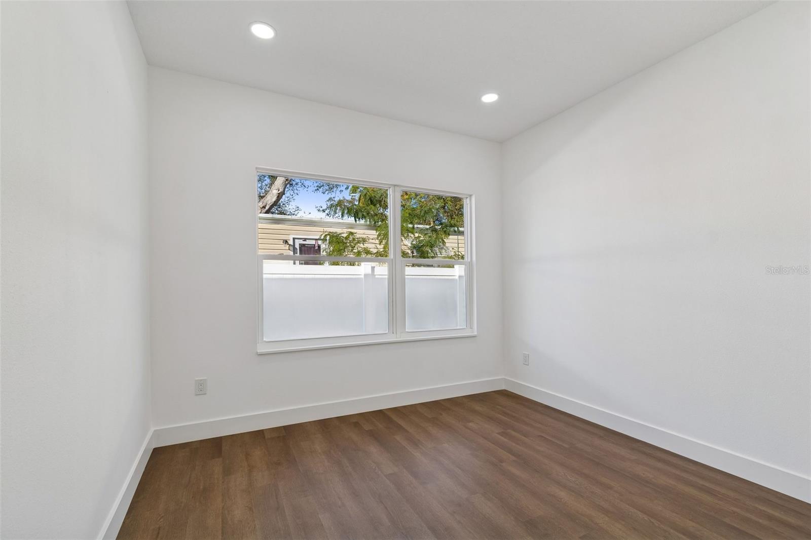 BAYNARD LEE JR 2 - Residential