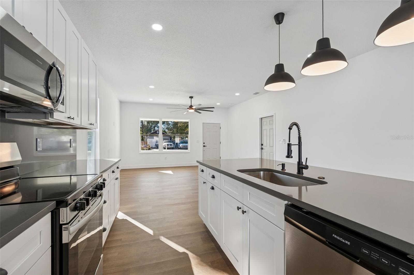 BAYNARD LEE JR 2 - Residential